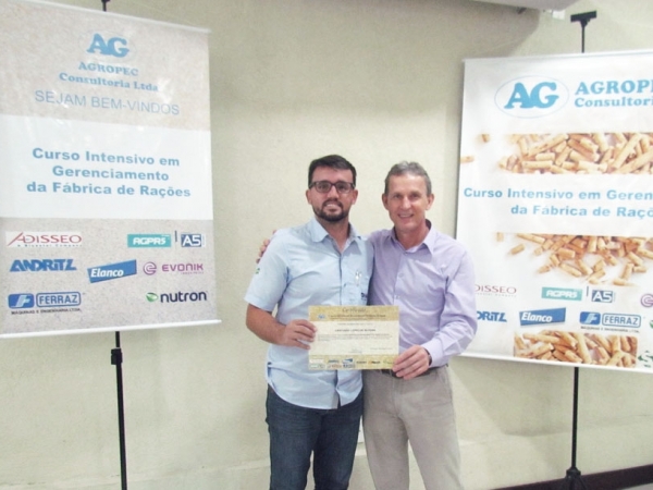 Cristiano Lopes, da Ferraz que participou do Curso, com Antônio Apércio Klein.