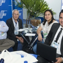 Sr. José Luiz e Oscar Diez da Ferraz com os clientes da Italcol, da Colômbia que vieram para a feira 